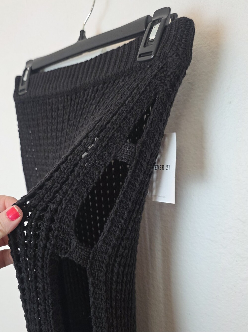 🚨NEW FOREVER 21 Black Crochet Cut Out Maxi Skirt Swim Cover Festival Beach Sz S - Picture 4 of 11